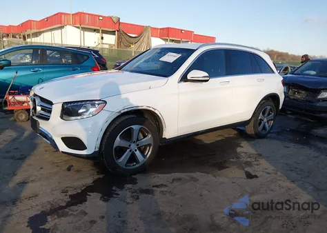 2017 Mercedes-Benz Glc 300 4Matic z USA, uszkodzony, nr VIN WDC0G4KB0HF130252